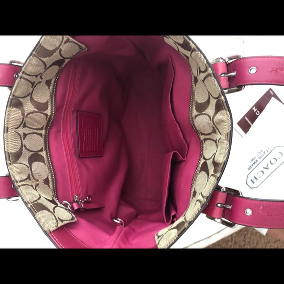 Coach Hamptons Signature Lunch Tote - Picture 5 of 8